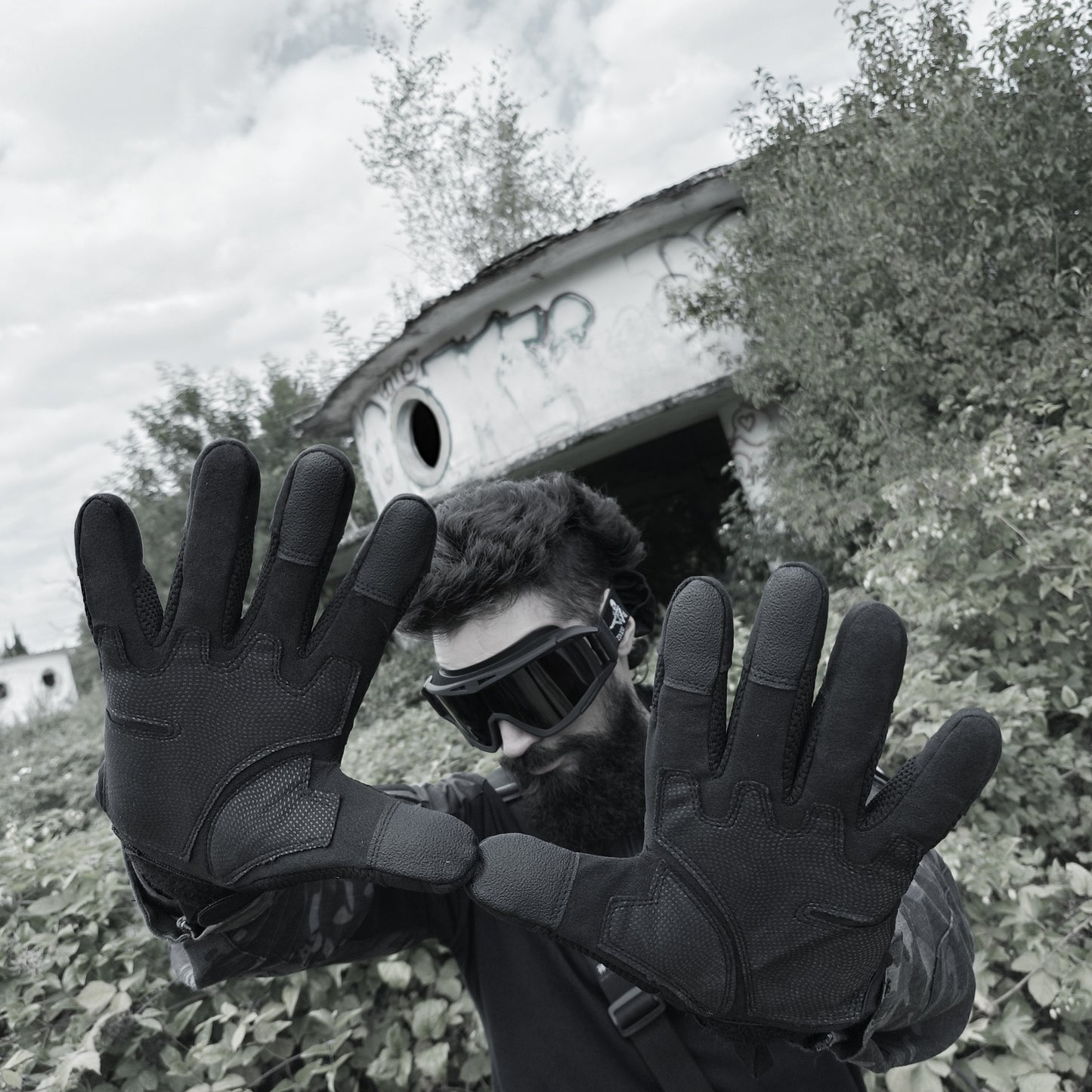 The Full Machine Gun Gloves