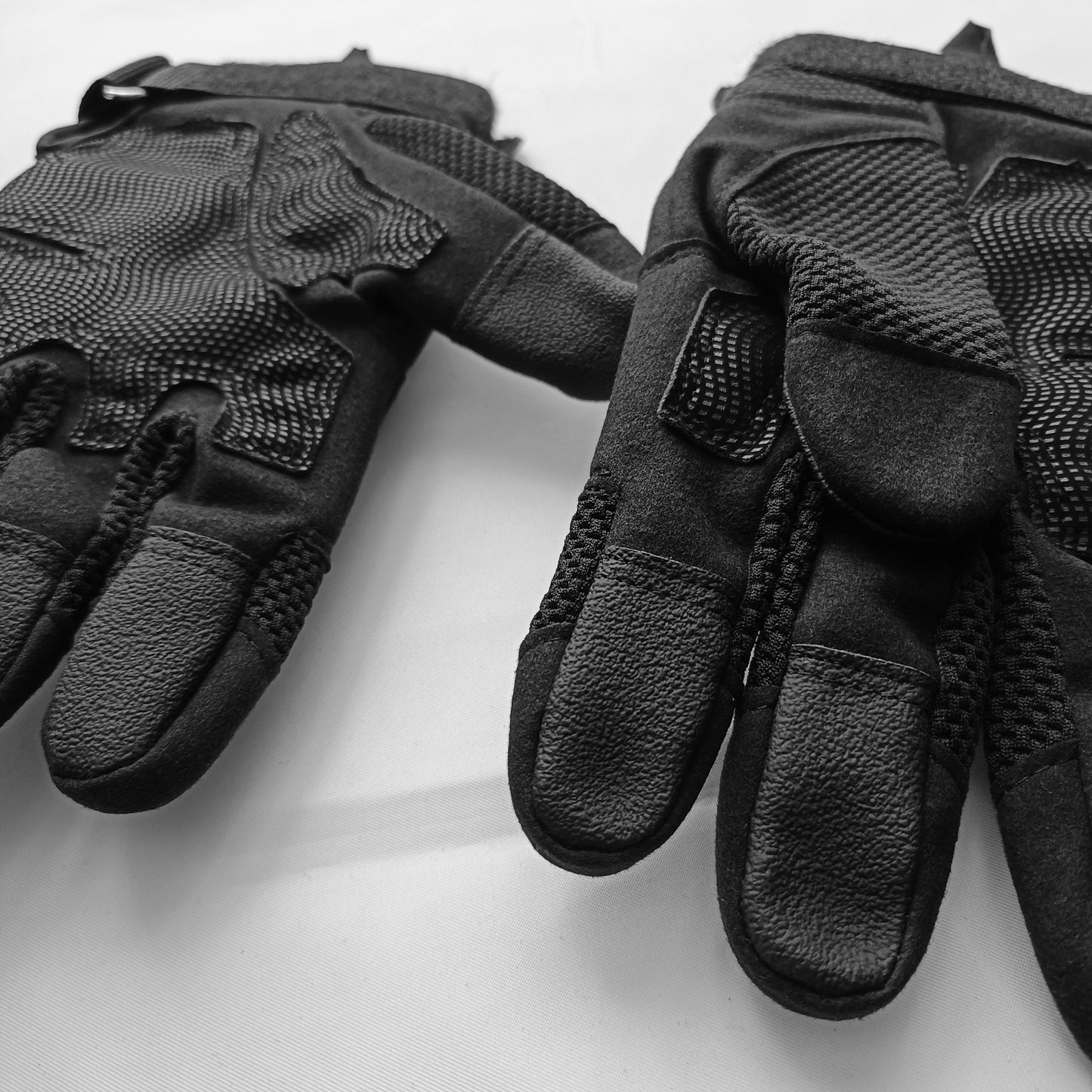 The Full Machine Gun Gloves