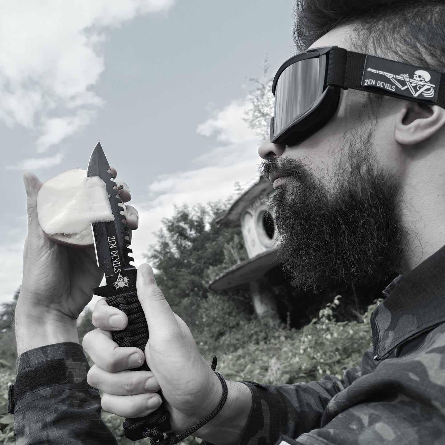 The Tactical Survival Knife