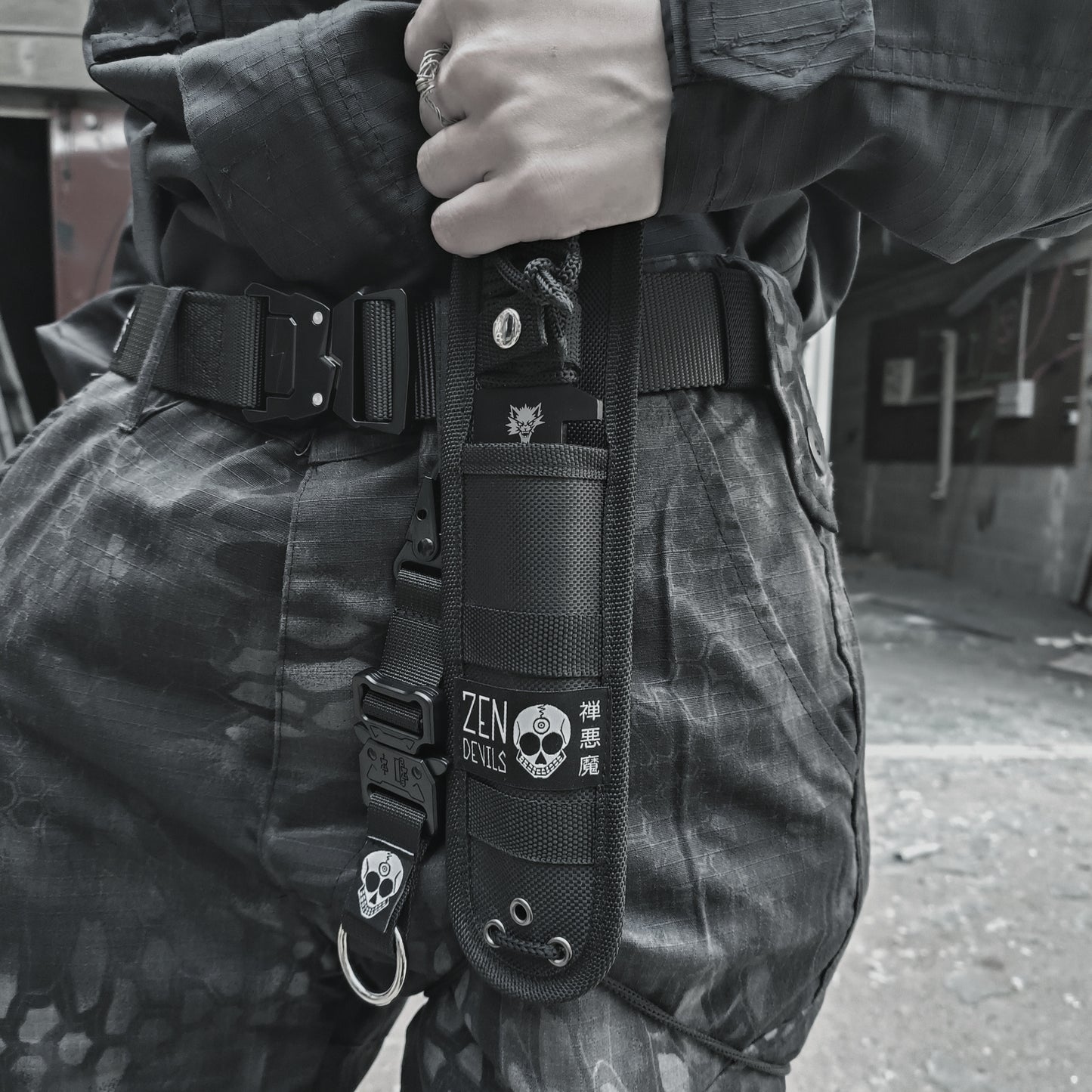 The Tactical Survival Knife