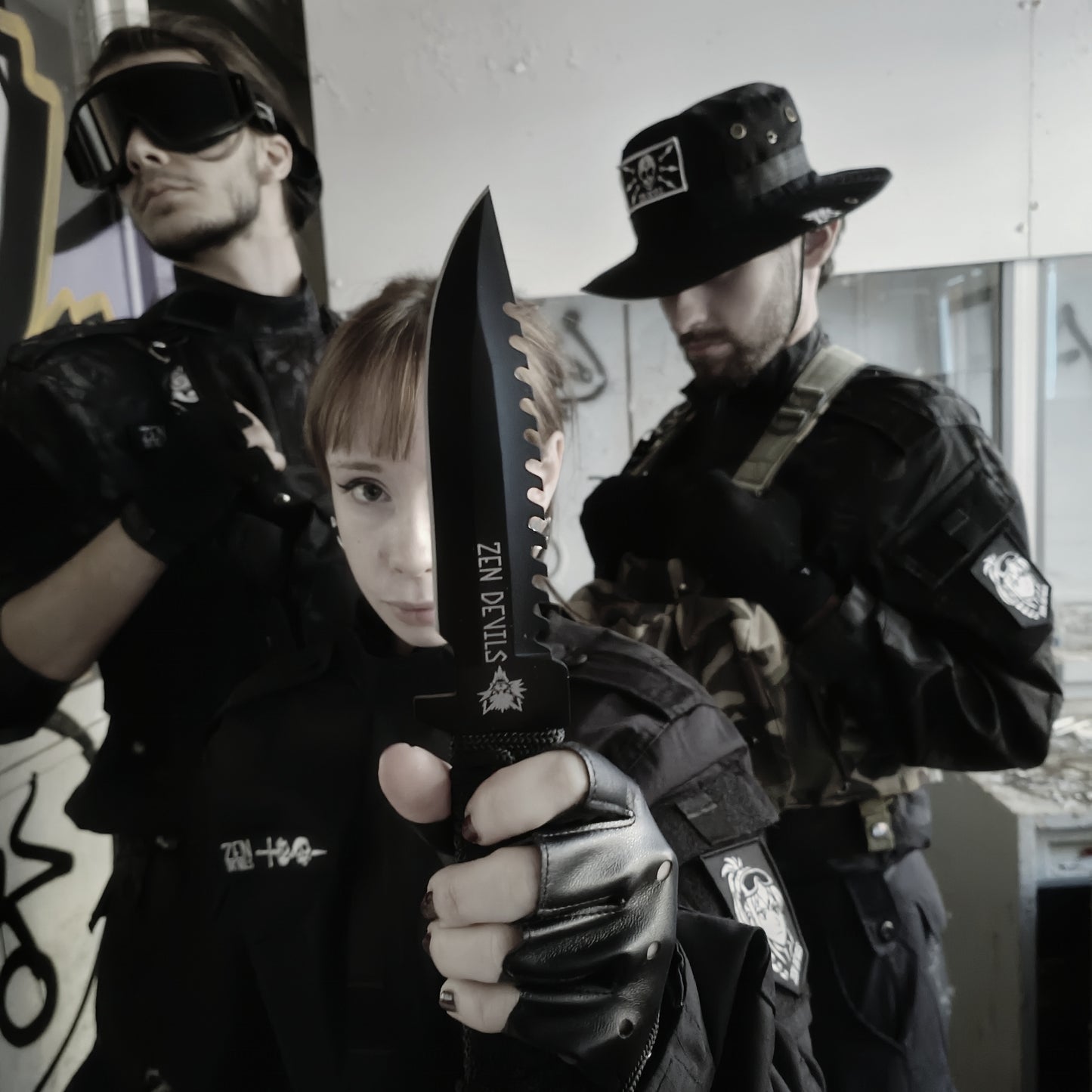 The Tactical Survival Knife