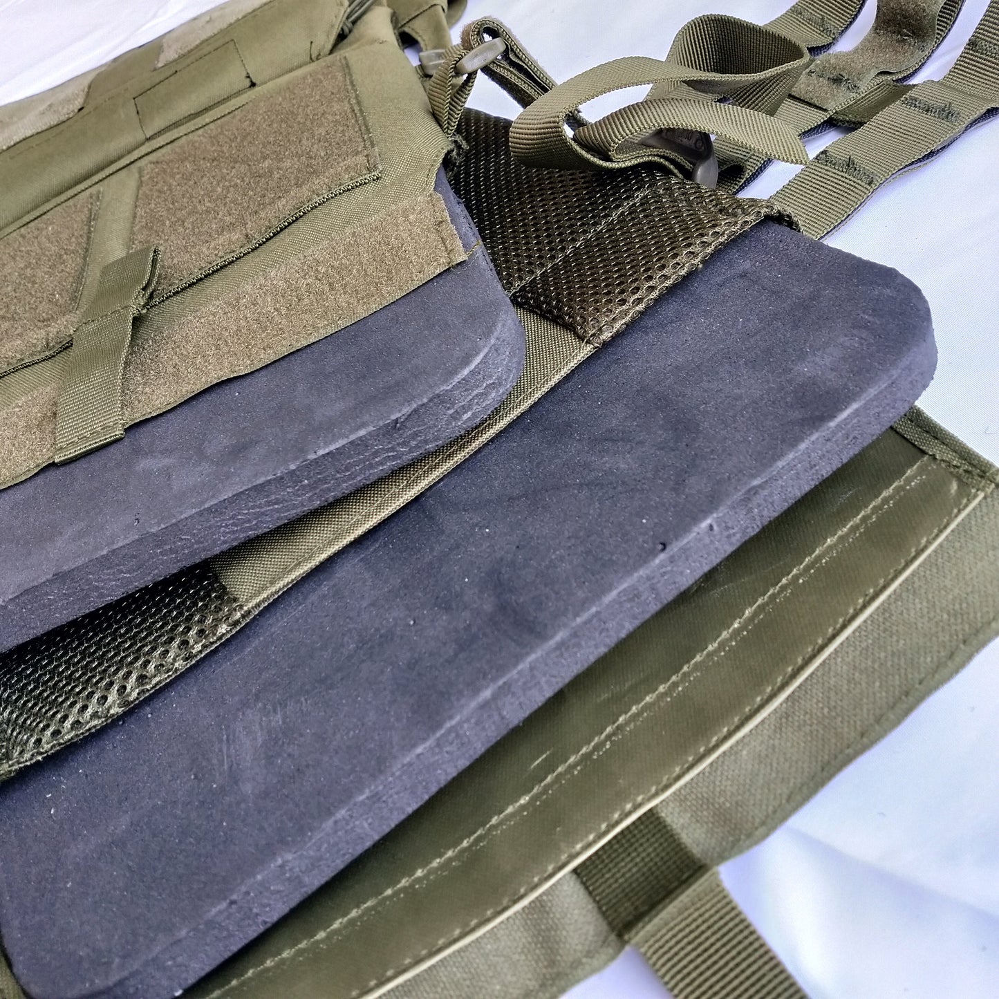 The Ghost Tactical Vest (army green)
