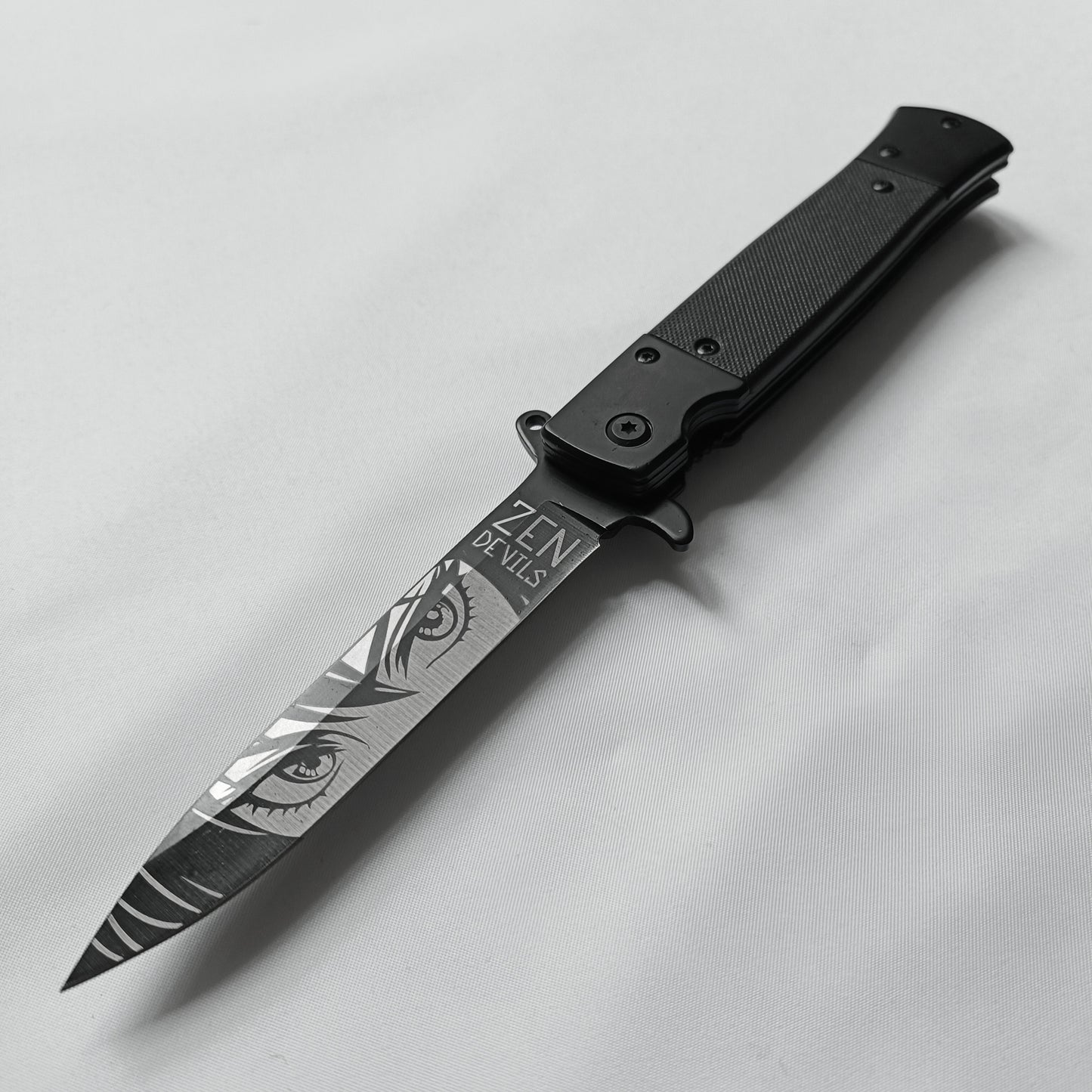 The Stare Folding Knife