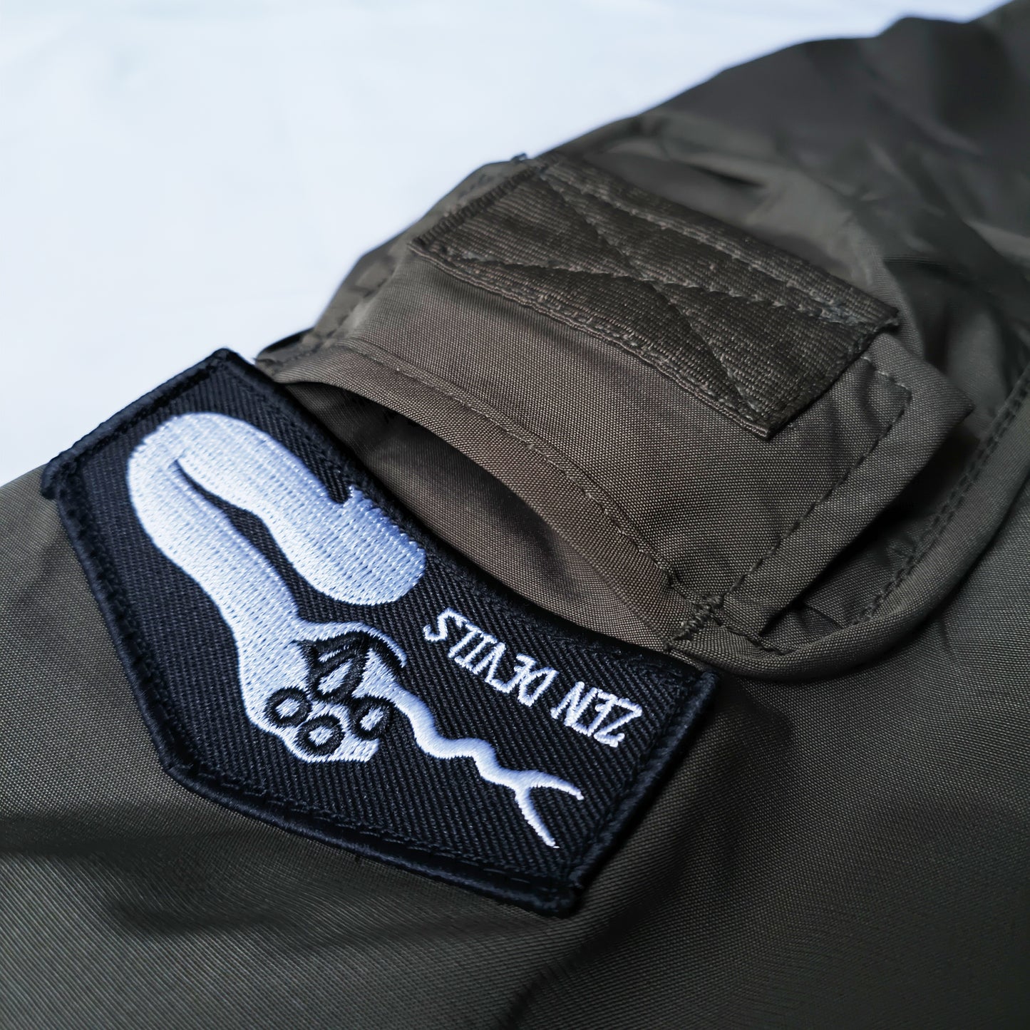 The Flight Bomber Jacket [army green]