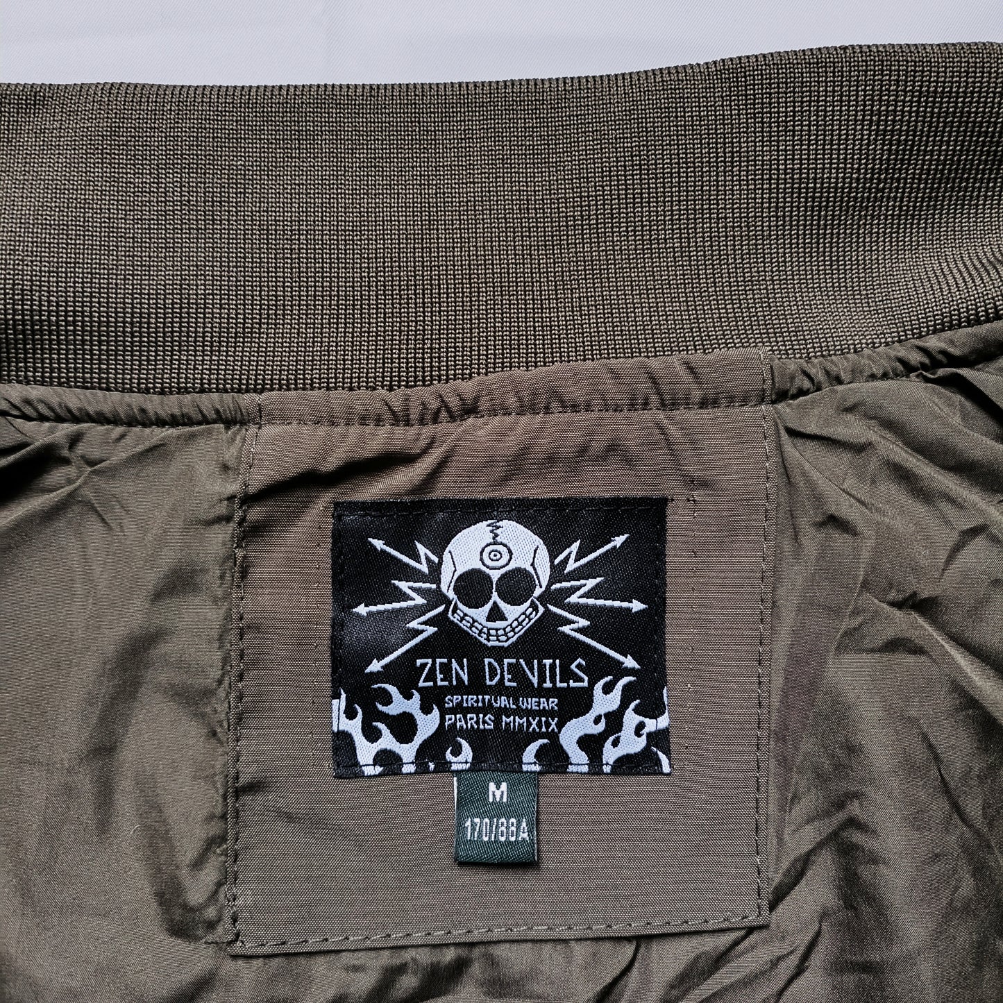 The Flight Bomber Jacket [army green]
