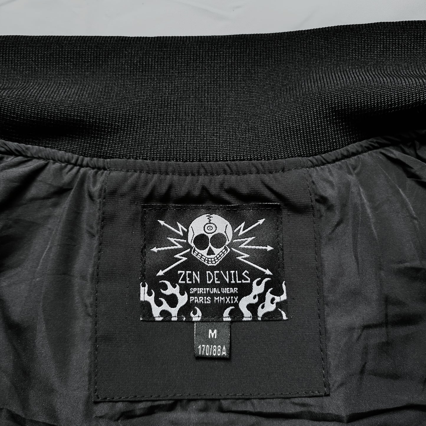 The Flight Bomber Jacket [black]