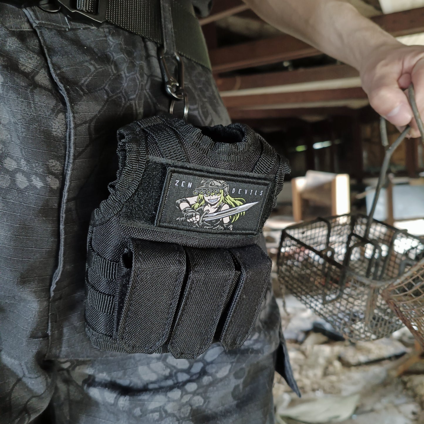 The Mini Tactical Vest Keychain [black]