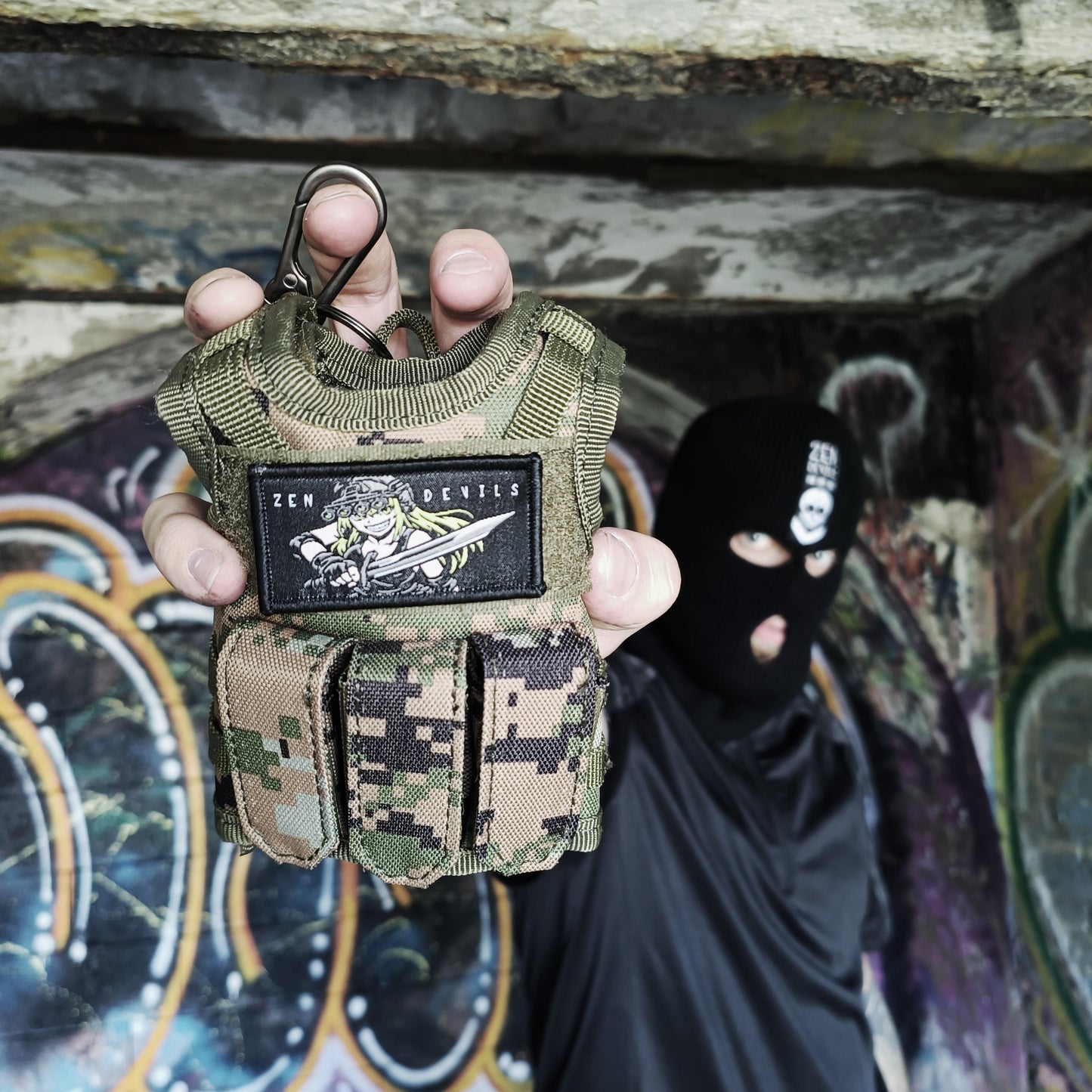 The Mini Tactical Vest Keychain [marpat camo]