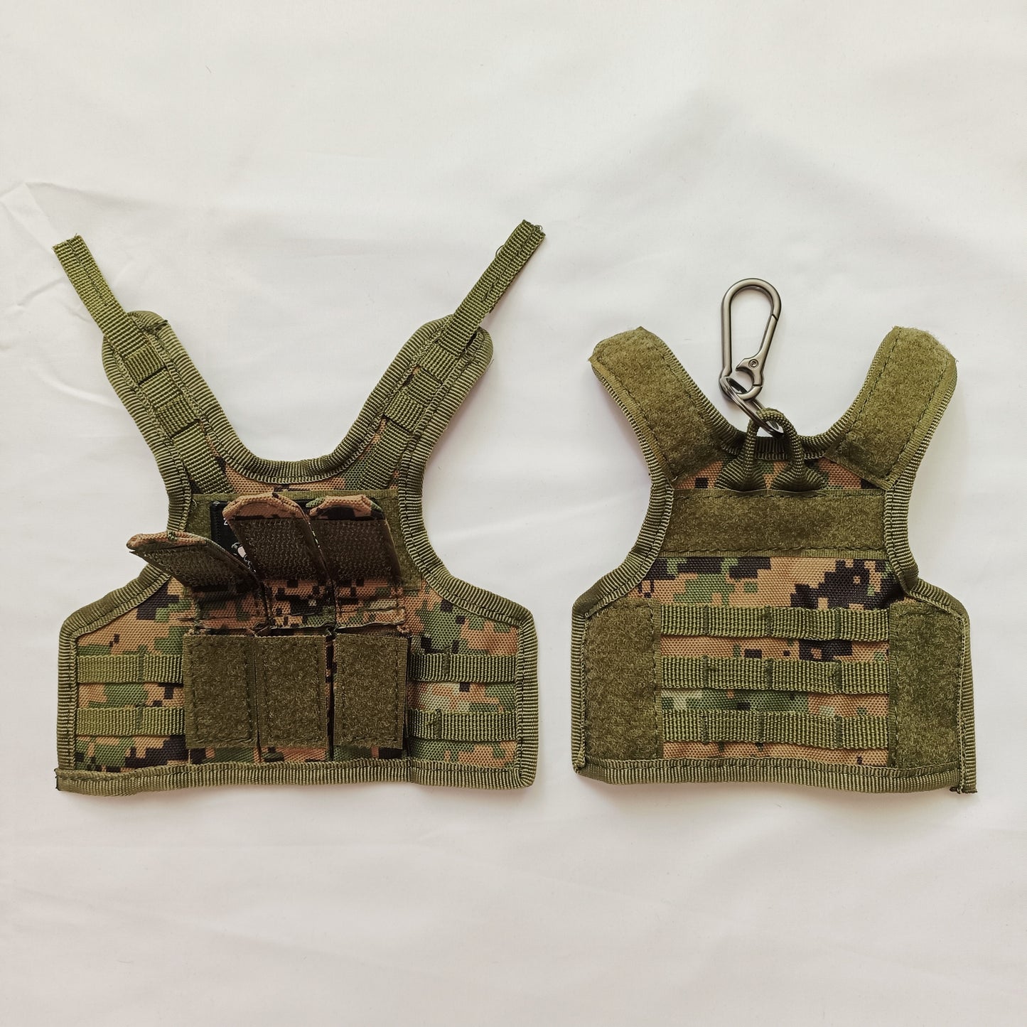 The Mini Tactical Vest Keychain [marpat camo]