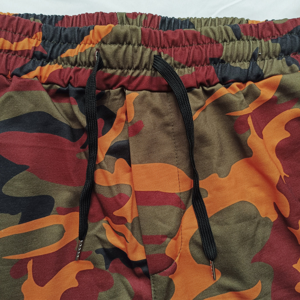 The Hazardous Environment Pants [orange camo]