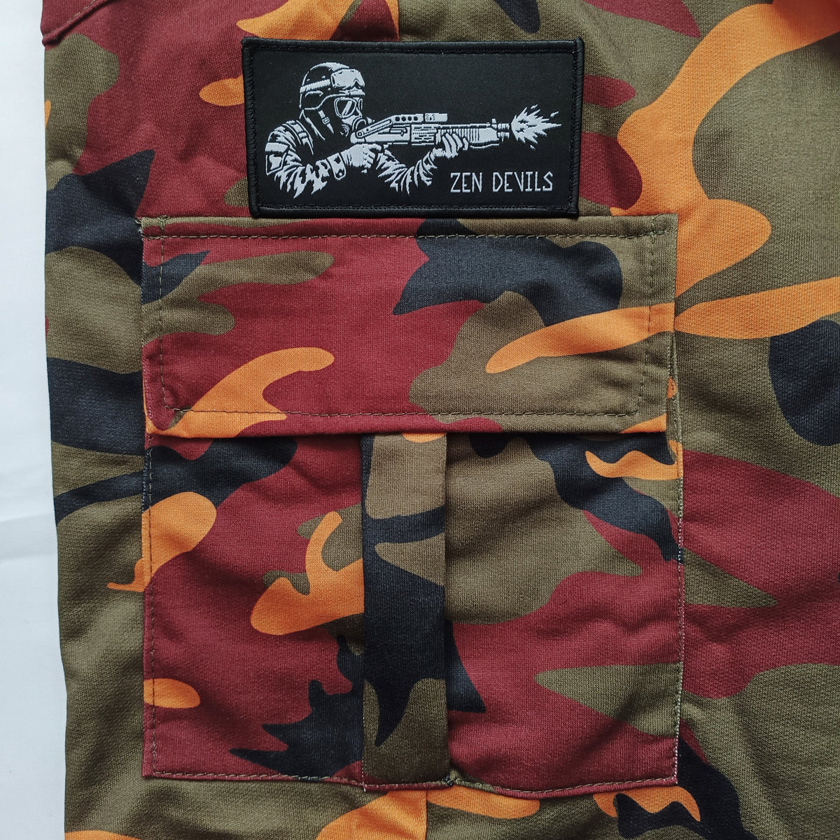 The Hazardous Environment Pants [orange camo]