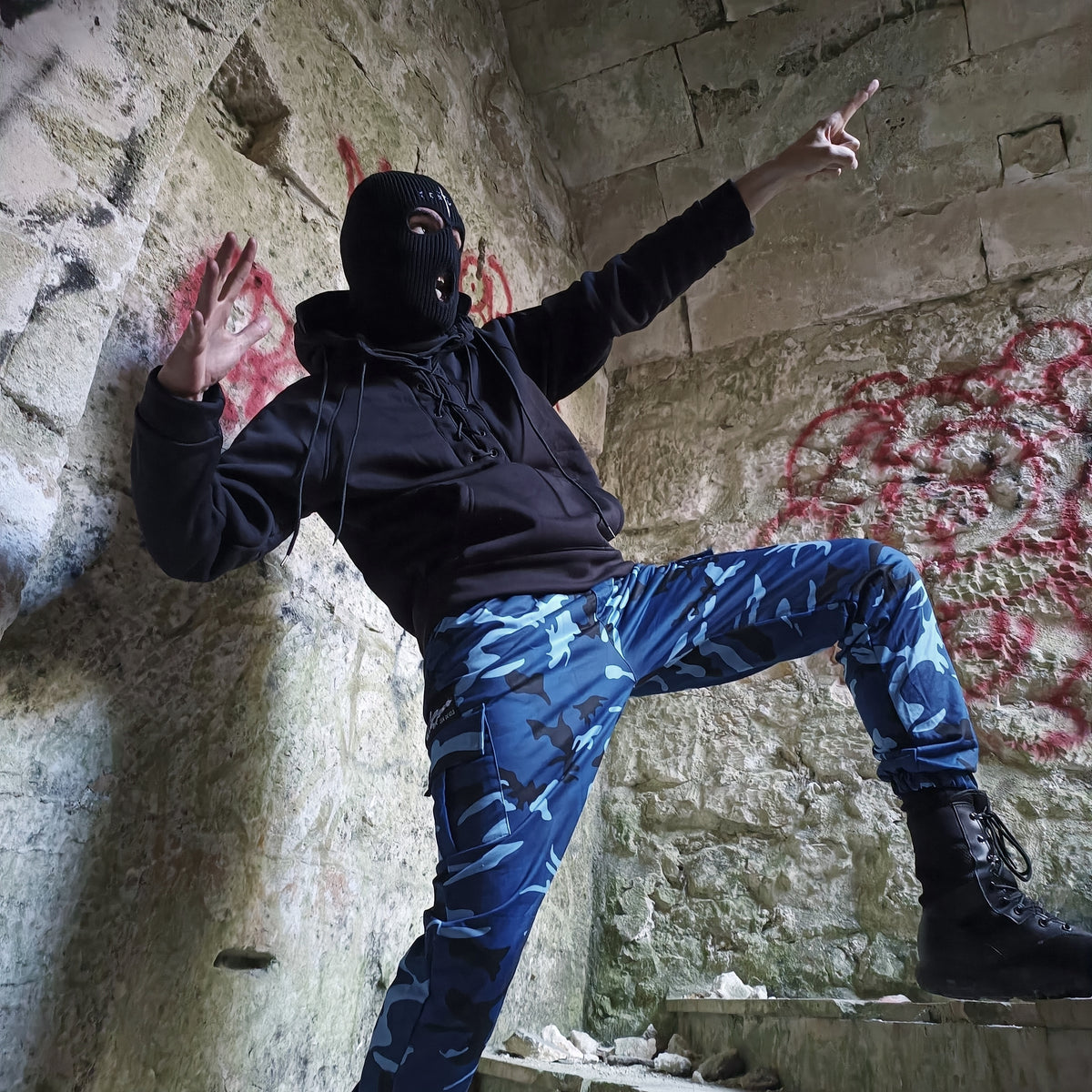 The Hazardous Environment Pants [blue camo]