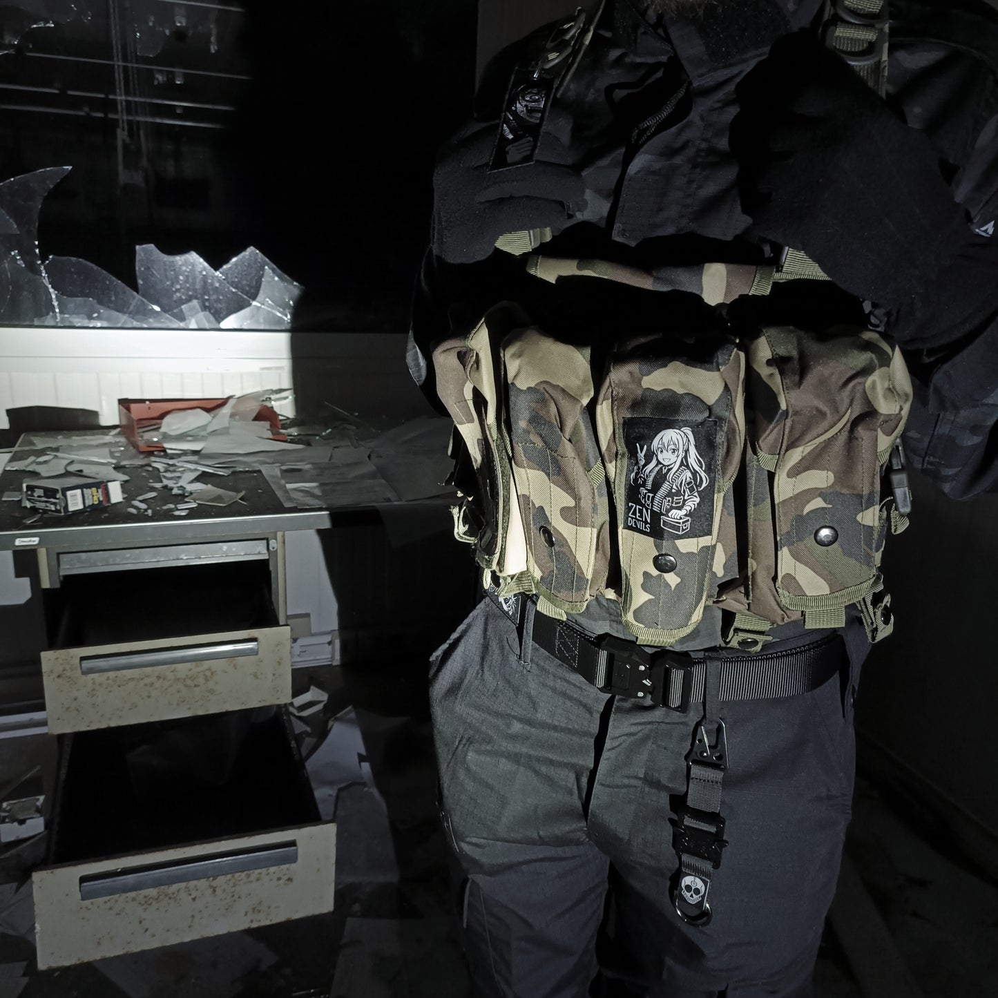 The Chest Rig [woodland camo]