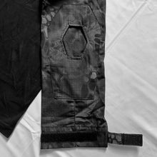 Load image into Gallery viewer, The Under Body Armor Combat Shirt UBACS [black python]